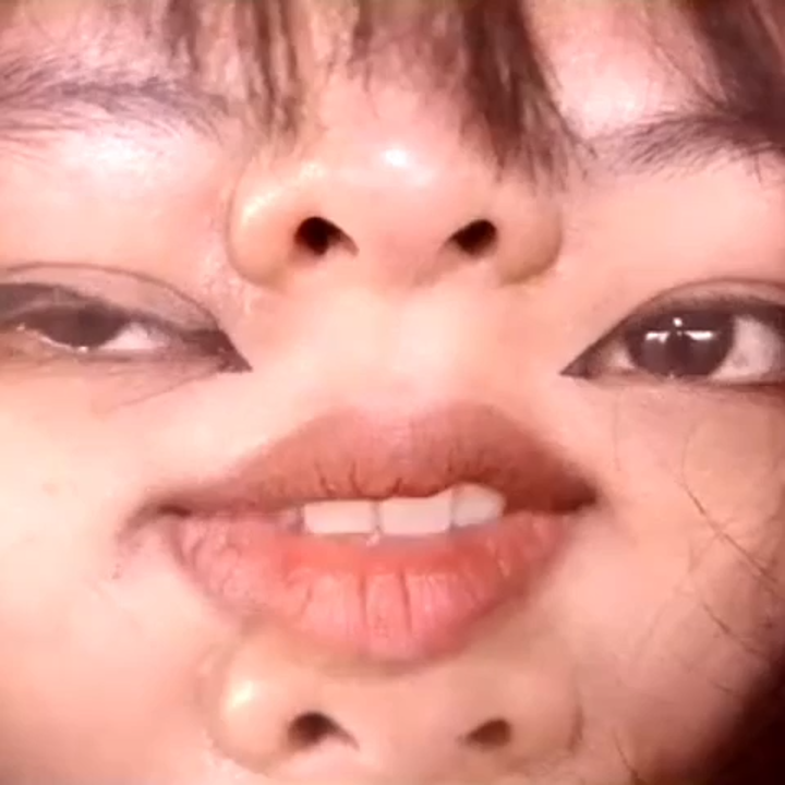 Yumi - Close Up I